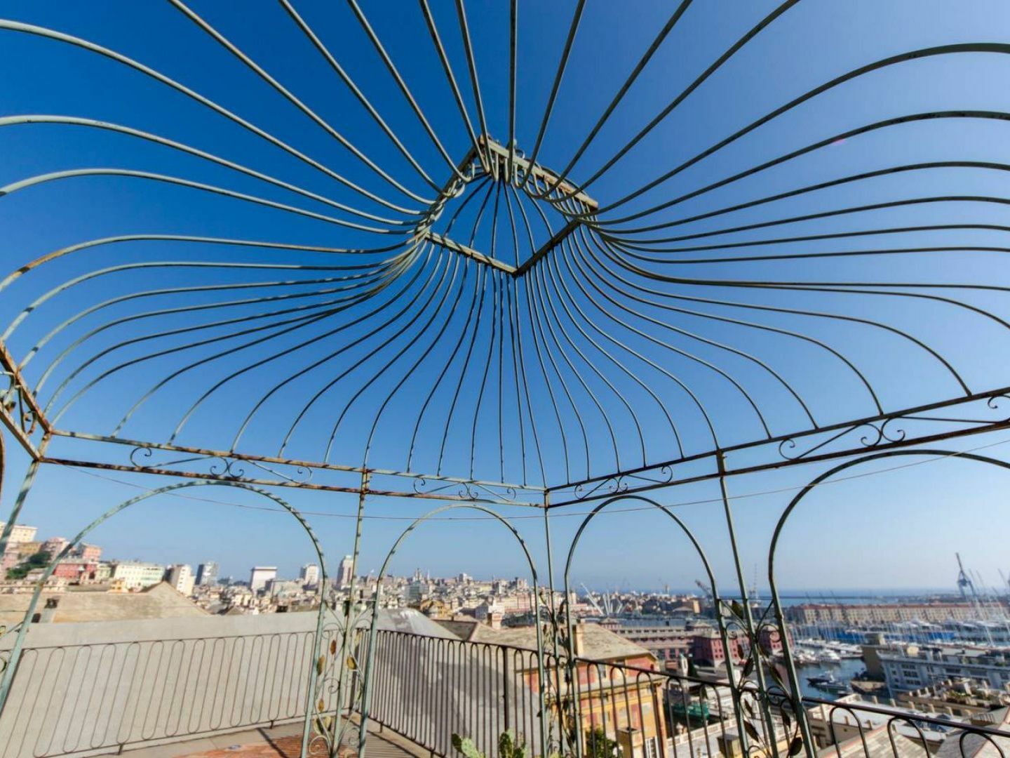 Joivy Sunny Apartment With Panoramic Terrace And Stunning View Γένοβα Εξωτερικό φωτογραφία